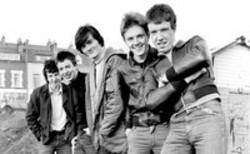 Escucha la canción de The Undertones Teenage Kicks gratis de lista de reproducción de Las mejores canciones de los 70 en línea.