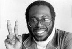 Además de la música de Didier Vanelli, te recomendamos que escuches canciones de Curtis Mayfield gratis.