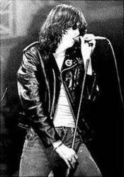 Joey Ramone What Did I Do To Deserve You? escucha gratis en línea.