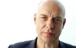 Brian Eno Backwater escucha gratis en línea.