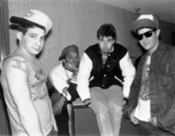 Beastie Boys Three MC's And One DJ escucha gratis en línea.