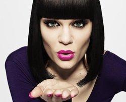 Jessie J Conquer The World escucha gratis en línea.