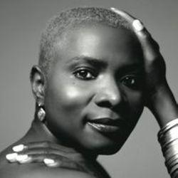 Angelique Kidjo Senamou escucha gratis en línea.