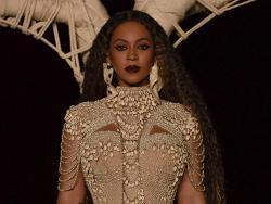 Escucha la canción gratuita Beyonce America Has A Problem (feat. Kendrick Lamar)  online en tu teléfono celular, tableta o computadora sin necesidad de registro.